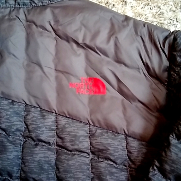 The North Face Thermoball shirt jacket - Picture 8 of 9